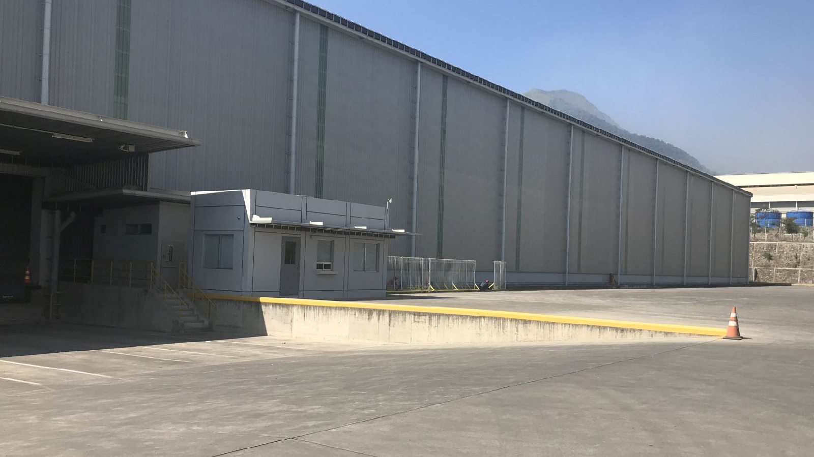 Bonded Logistics Center/PLB