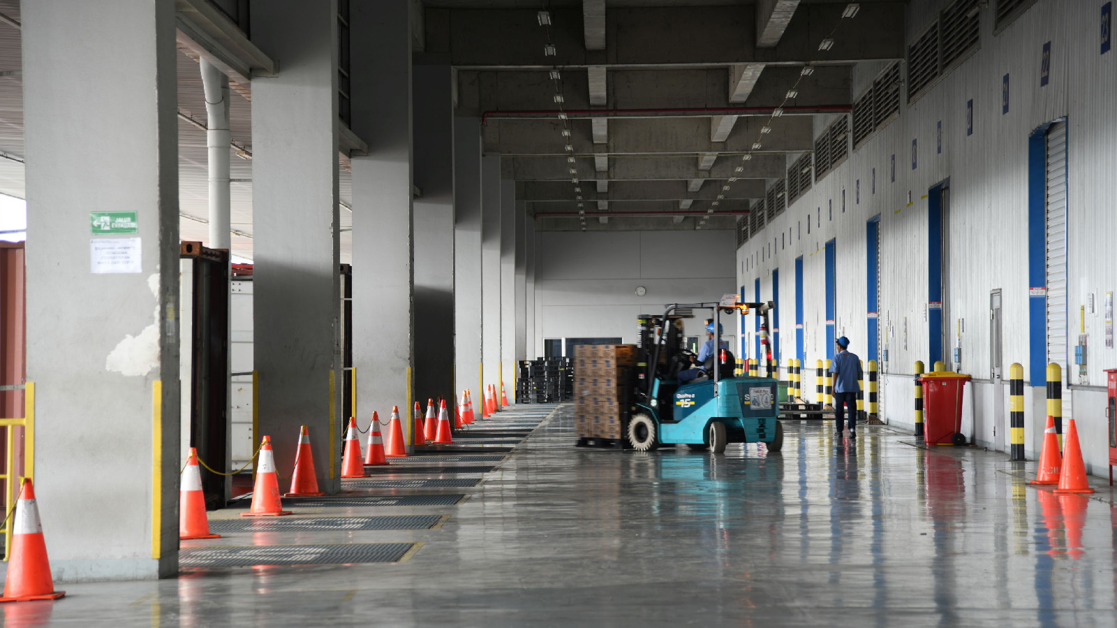 Pusat Logistik Cikarang